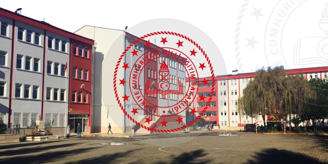 Öğretmenler okul içerisinde öğrencilerin üzerlerini arayabilir mi?