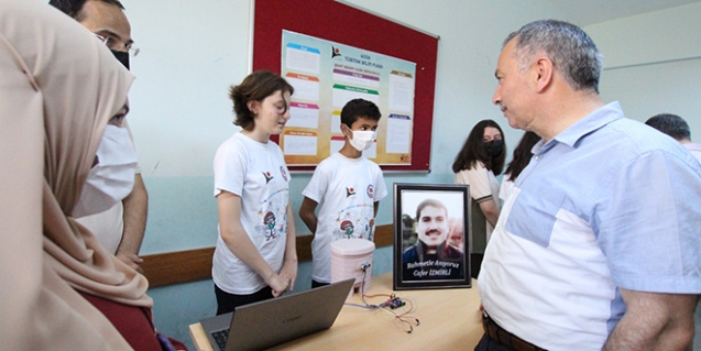 Kazada yaşamını yitiren öğretmenin projesini öğrencileri tamamladı