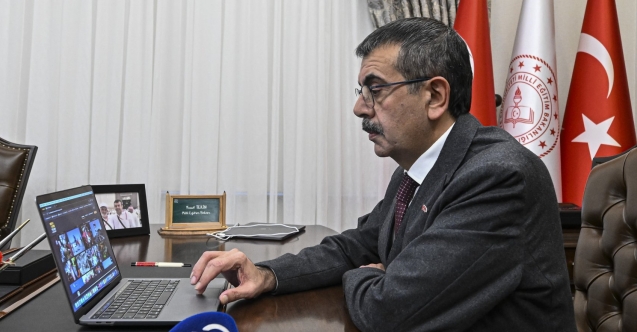 BAKAN TEKİN, ANADOLU AJANSININ "YILIN KARELERİ" OYLAMASINA KATILDI