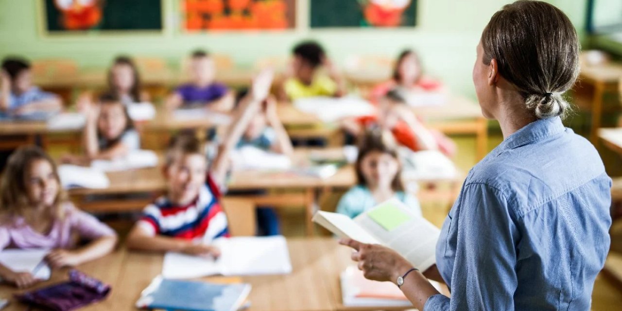 Öğretmenlerin ek ders ücreti 2024 ne kadar oldu? 1 saat ek ders ücreti güncel rakam